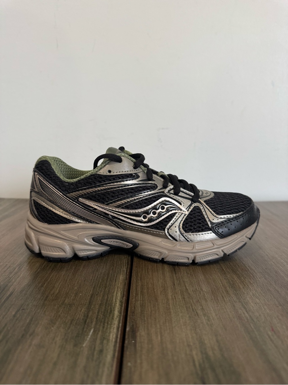 SAUCONY RIDE MILLENNIUM OLIVINE BLACK UNISEX EVERYDAY SHOES